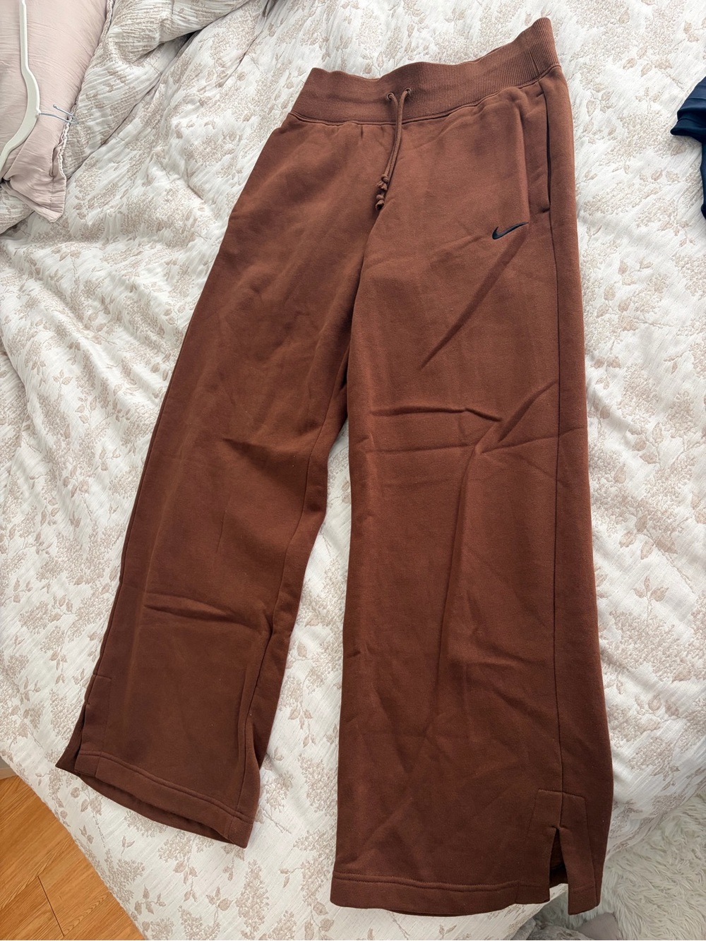 Nike wide leg sweat pants